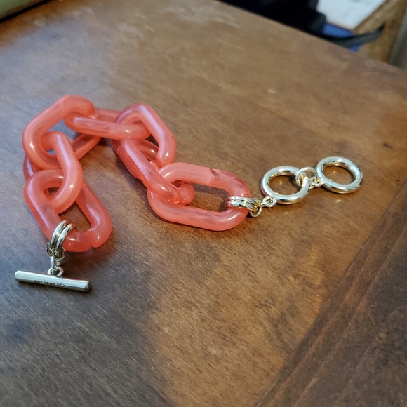 Chunky Zenzii Coral lucite bracelet - Picture 2 of 2